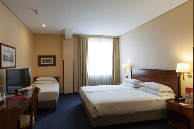 Triple room