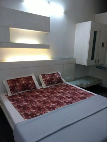 1 Bedroom Family Basement Apartment