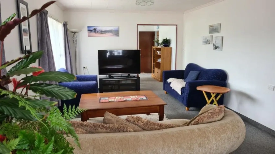 4 Bedrooms Cottage