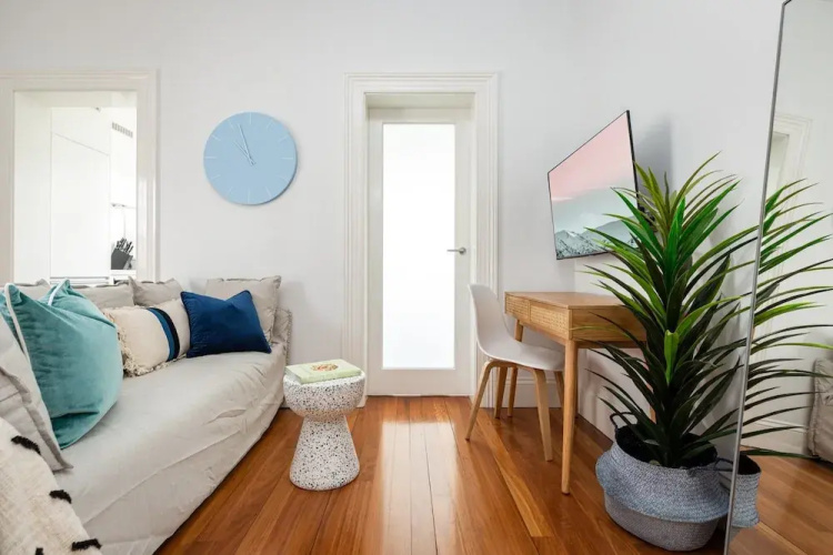 Executive Studio With Patio Near Trains