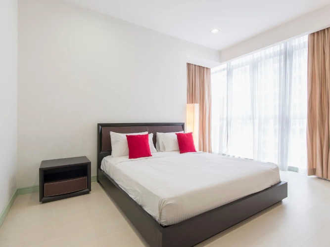 3 Bedrooms Apartment
