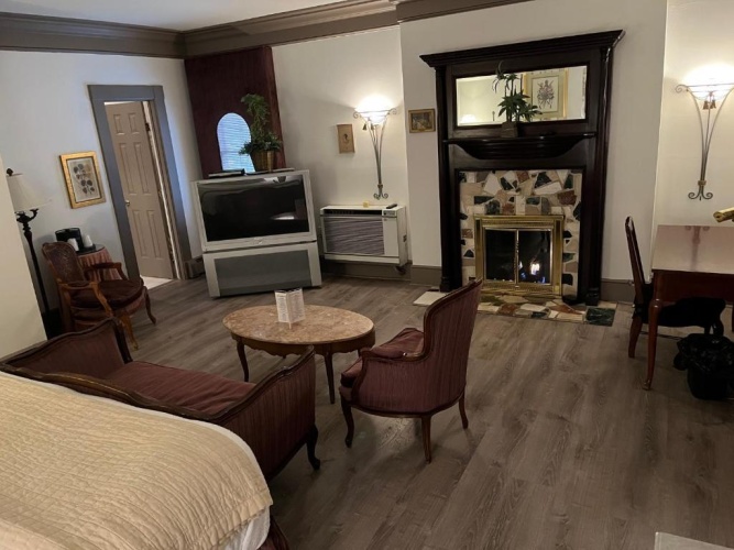 Deluxe Double Suite