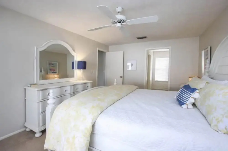 Mariner Pointe 323