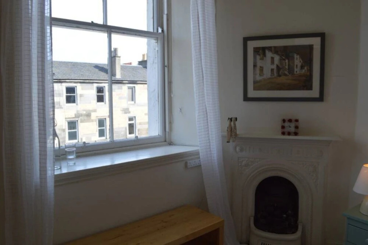 4 Bedroom Flat In Edinburgh City Centre