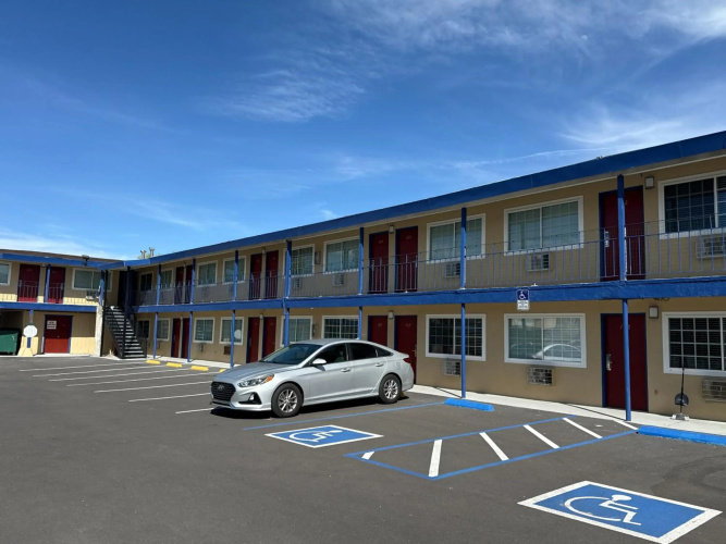 Travelodge By Wyndham Susanville - スーザンビル, CA