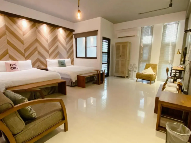 J Railway B&B