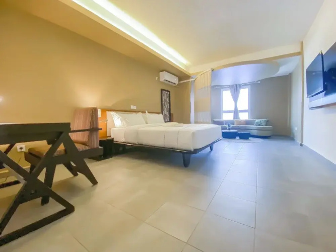 Manou Hotel