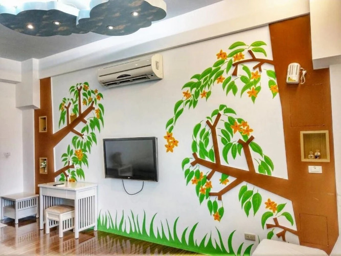 Happy Corner Hotel Overview