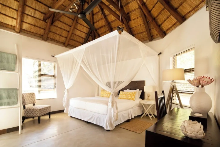 2 Bedrooms Luxury Villa with river view