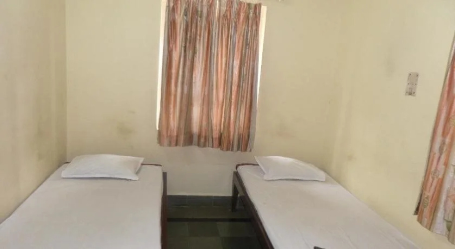 Vaibhav Hotel