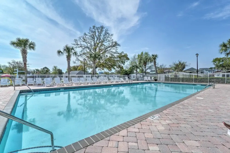 Deck & Pool Access: Myrtle Beach Getaway