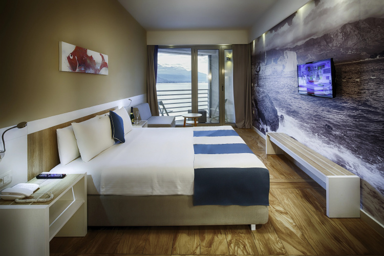 Carine Hotel Delfin