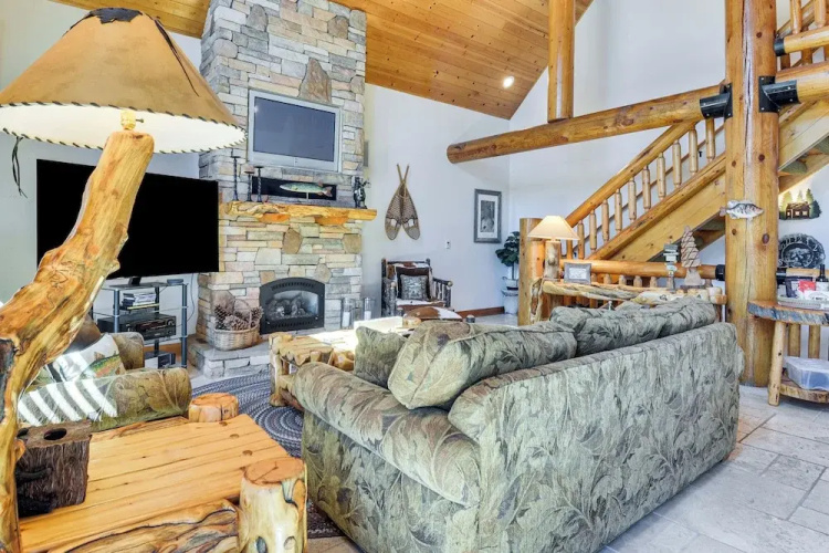 2 Cabins: Group & Family Getaway in Arnold!