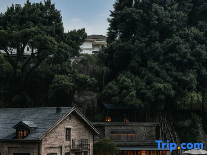 Weiwen Huaming Hostel