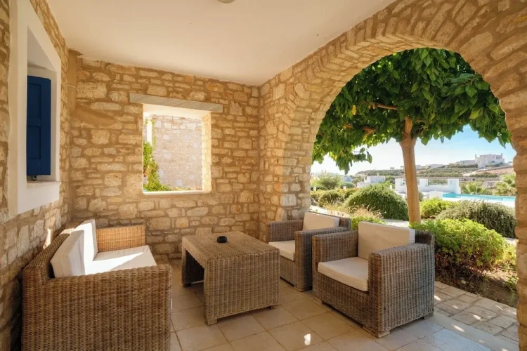 1 Bedroom Apartment with pool view