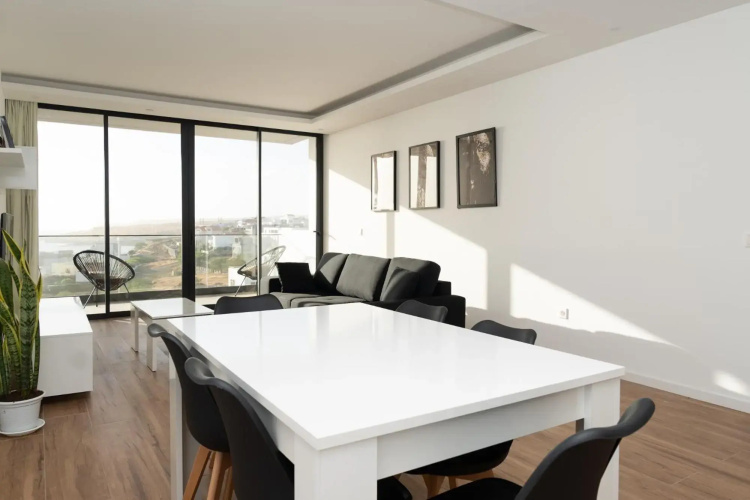 3 bdr aprt, best seaview, rooftop pool - LCGR