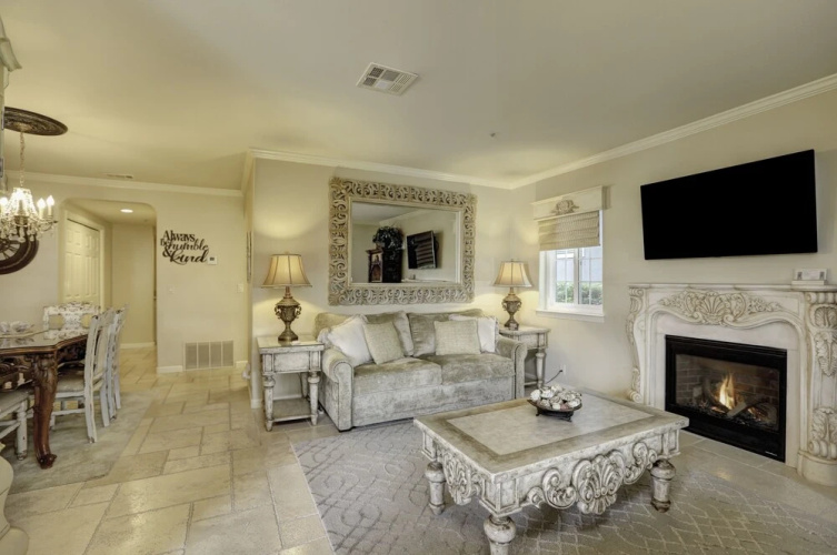 150 Ocean View 2 Bedroom Condo by Redawning