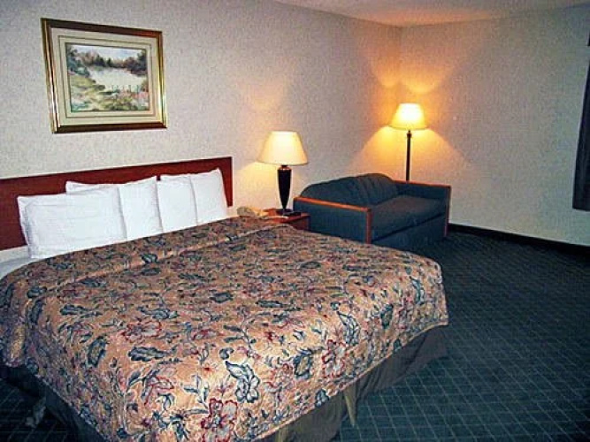 Ramada Tulsa Airport East
