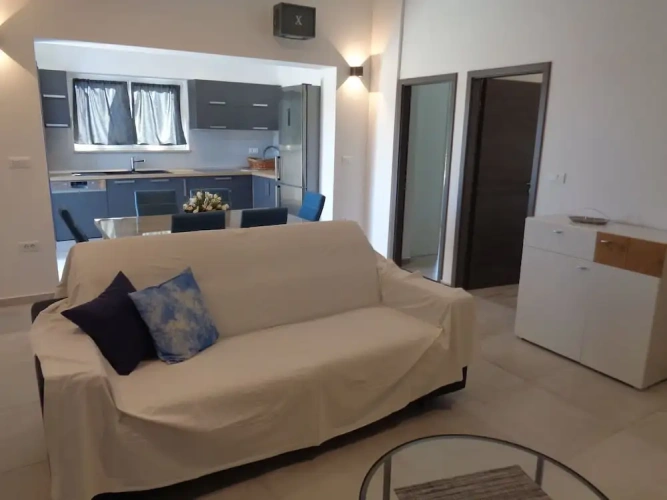2 Bedrooms Apartment with balcony