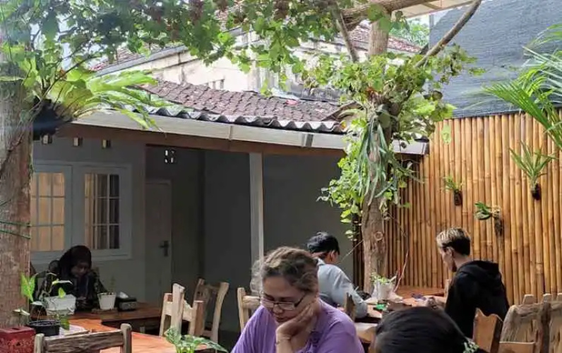 The Bloomy House