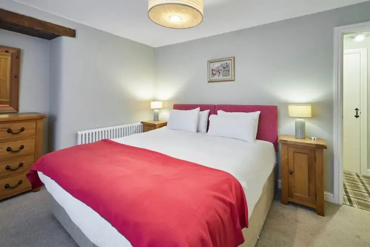 Host Stay The Byre