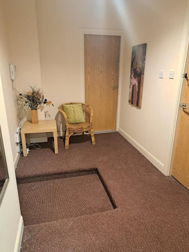 City-center Flat Sleeps 4 With Balcony