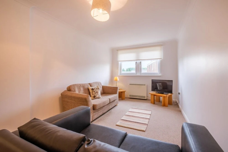 Station Apartment