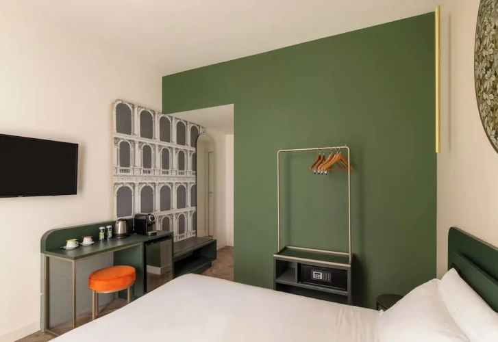 Superior Triple room