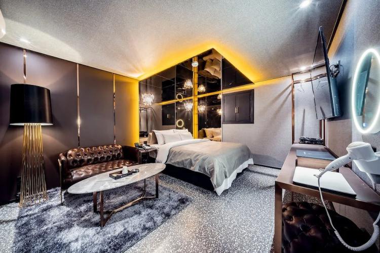 The Gray Hotel