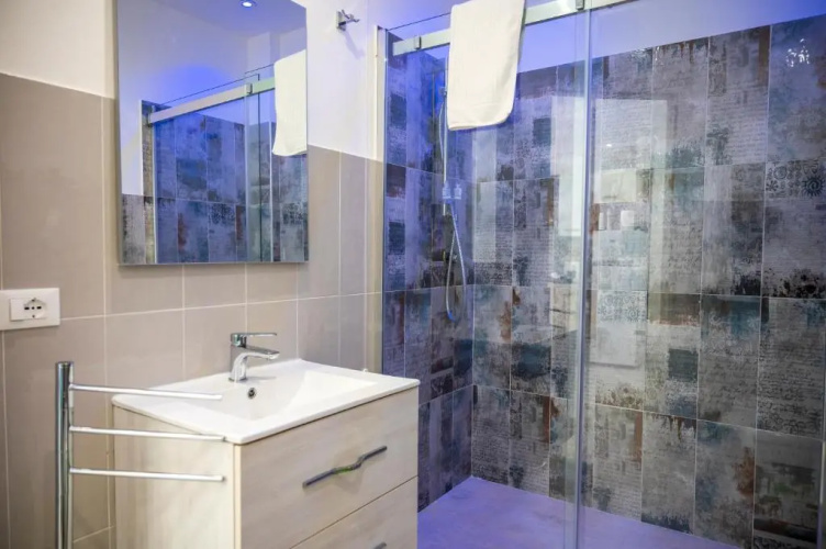 White Apartments & Spa
