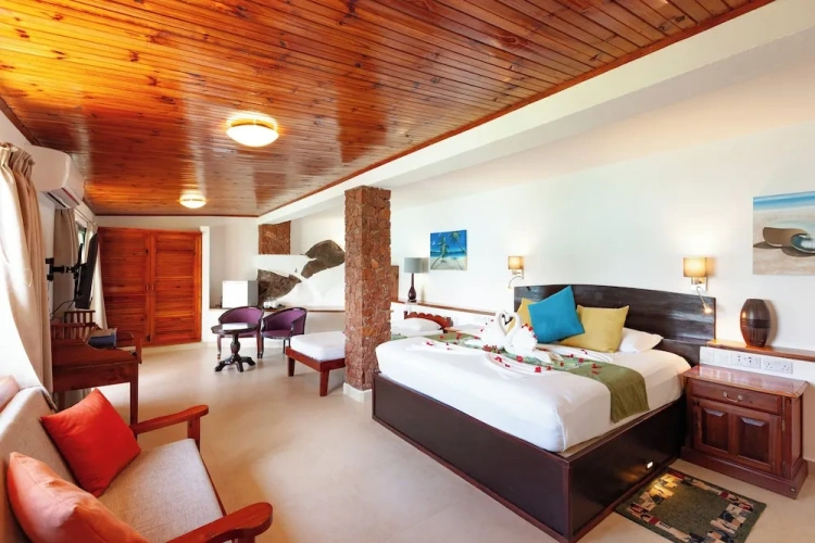 1 Bedroom Premium Double room with balcony and with sea view