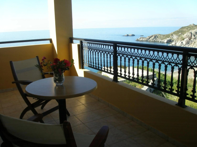 Eolia beachfront studios