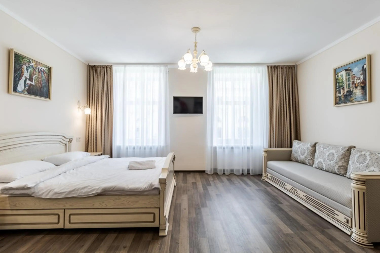 Opera House Apartment 3