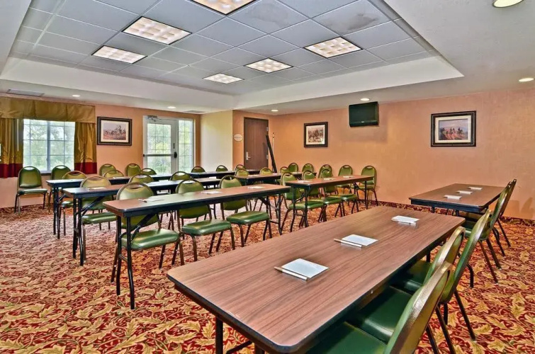 Sleep Inn & Suites
