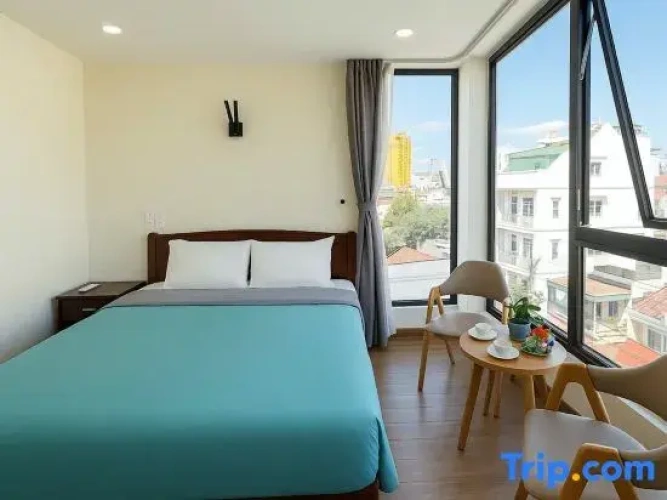 Deluxe Double room with city view