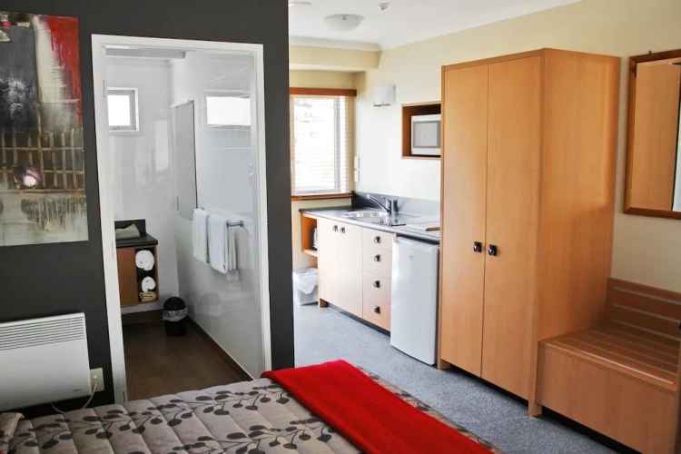 Standard Twin room with balcony and with harbour view