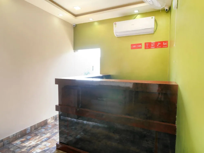 Oyo 43723 Hotel Crystal Riverside