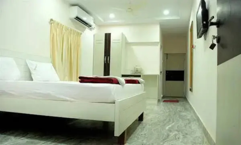 Rayas Executive Homes