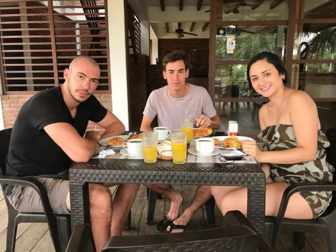 Tavarua Hotel
