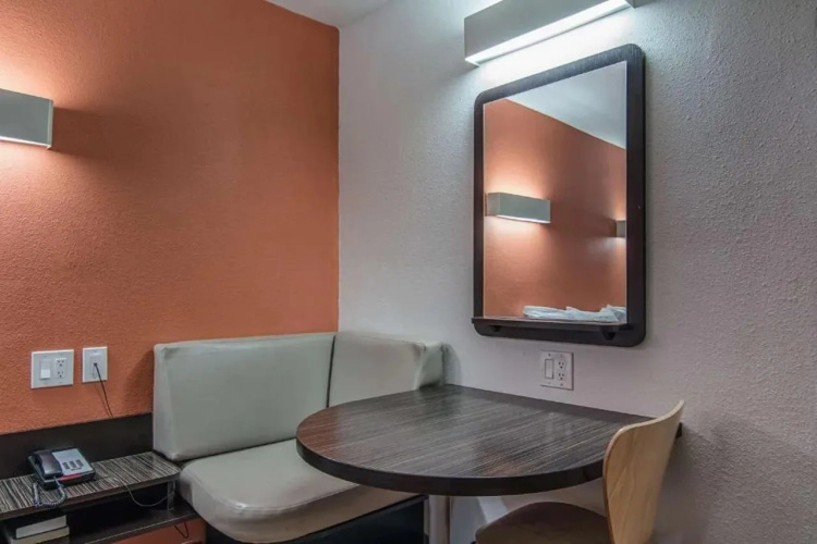 Motel 6 Texarkana, AR
