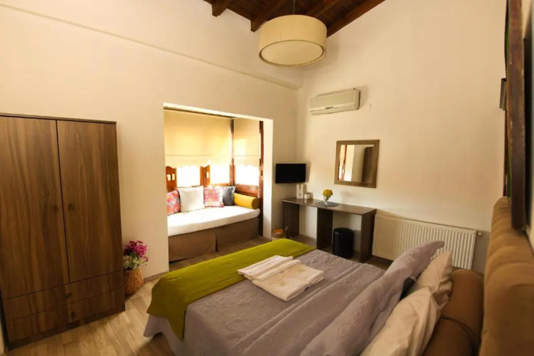 Zevkliler Alaçatı - Alaçatı