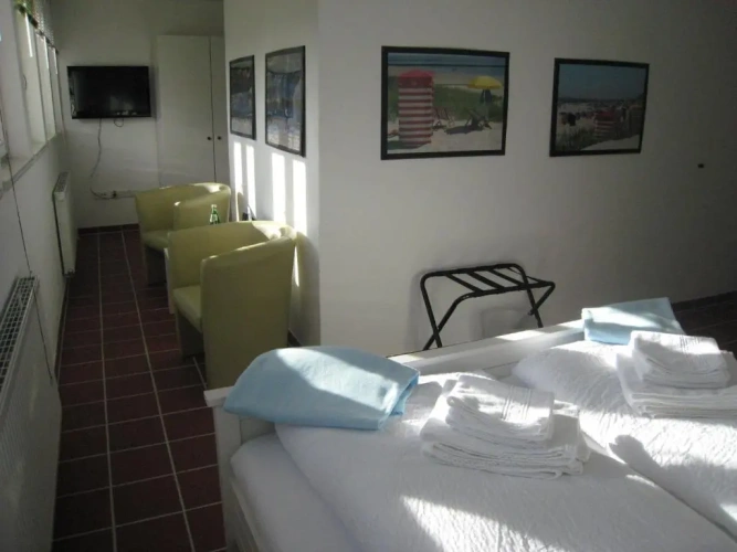 Economy Quadruple room