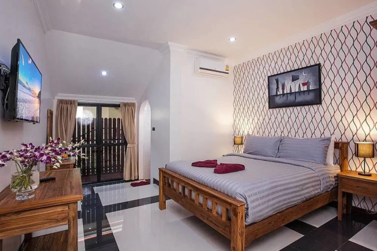 Baan Chatmanee