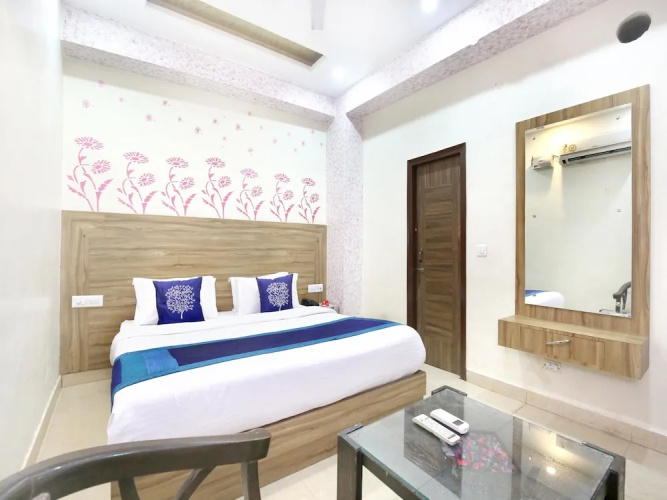 Hotel Modern Palace