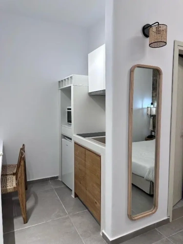 Standard Studio with street view