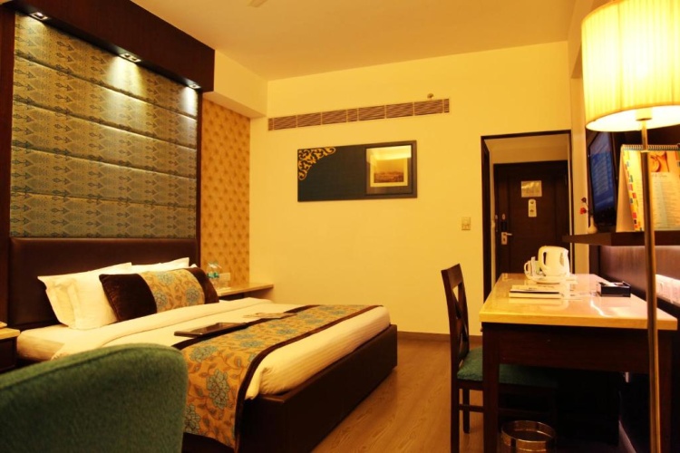 Royal Twin room with view