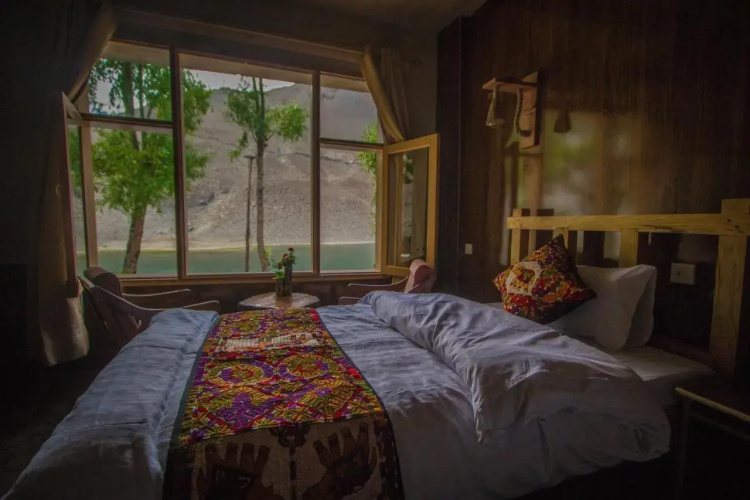 Borith Lake Hotel & Resort