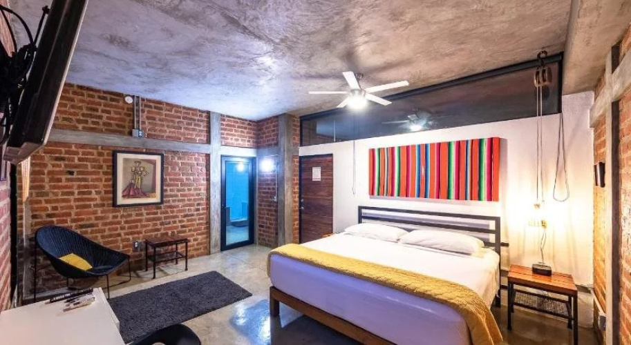 Piñata PV Hotel