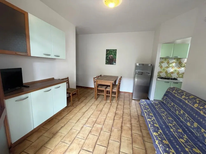 Accommodation With Shared Garden Close to the sea