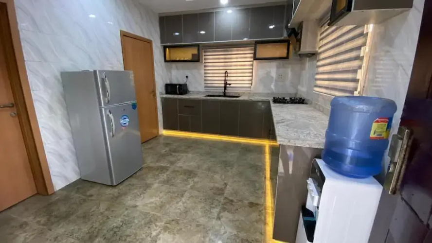 De Calma Apartments